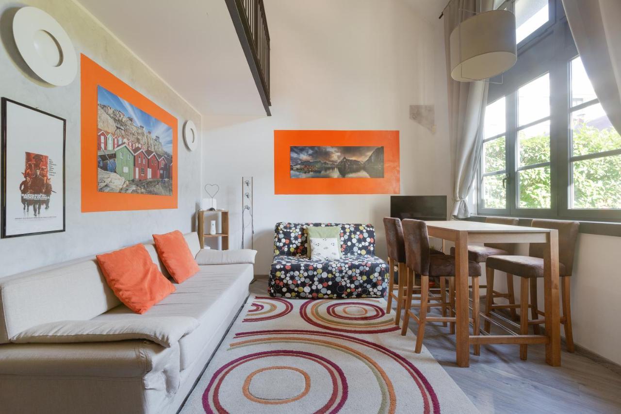 Guesthost - Milano Vigentino Loft With Terrace Milán Exterior foto